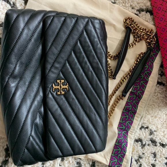 Tory Burch Handbag - Picture 2 of 13